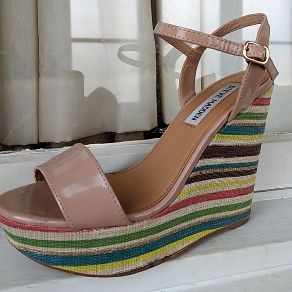 Steve Madden nude patent leather wedges - Picture 3 of 7